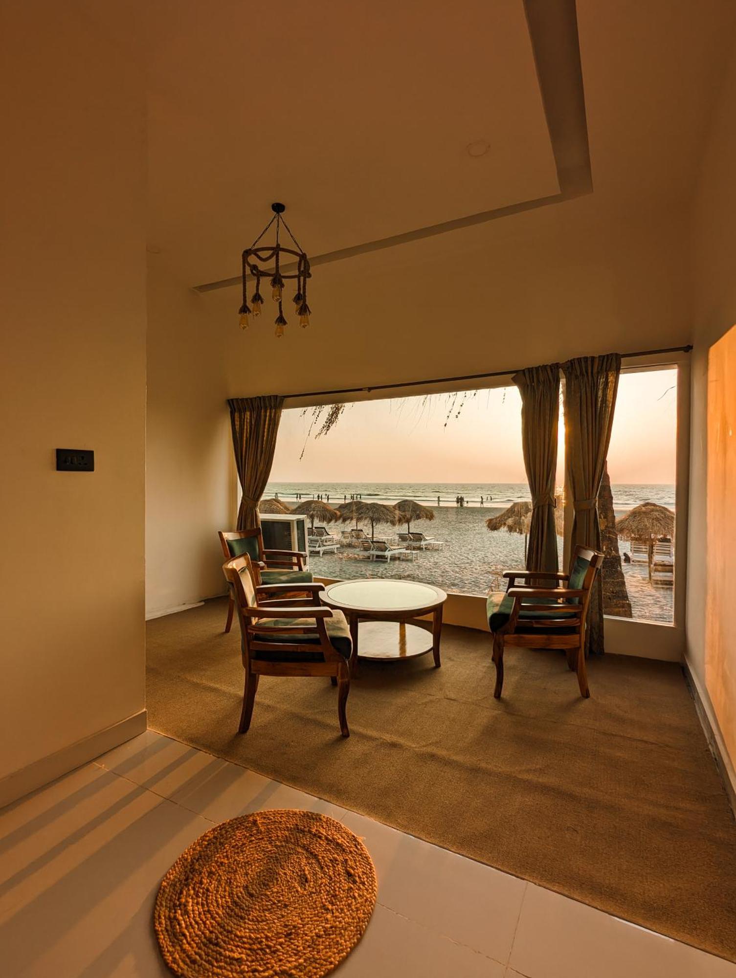 Aqua Beach Stays Ashwem มานเดรม ภายนอก รูปภาพ