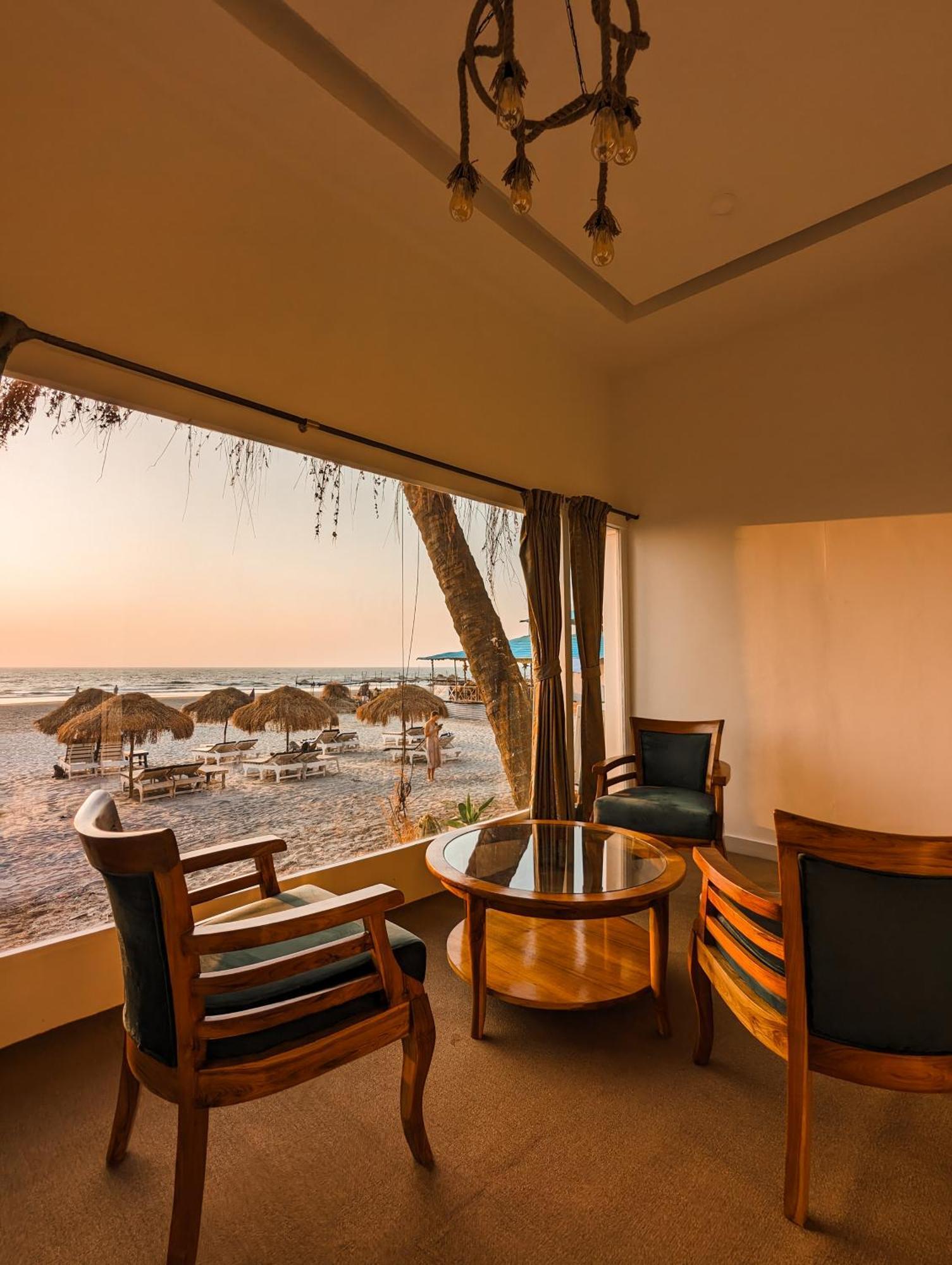 Aqua Beach Stays Ashwem มานเดรม ภายนอก รูปภาพ