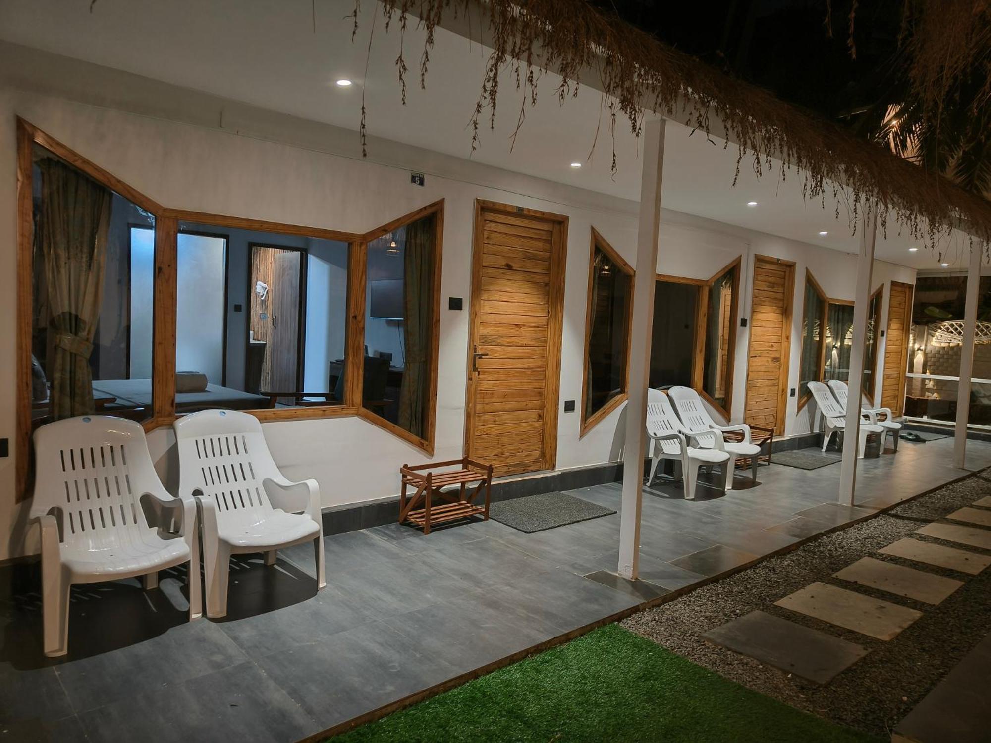 Aqua Beach Stays Ashwem มานเดรม ภายนอก รูปภาพ