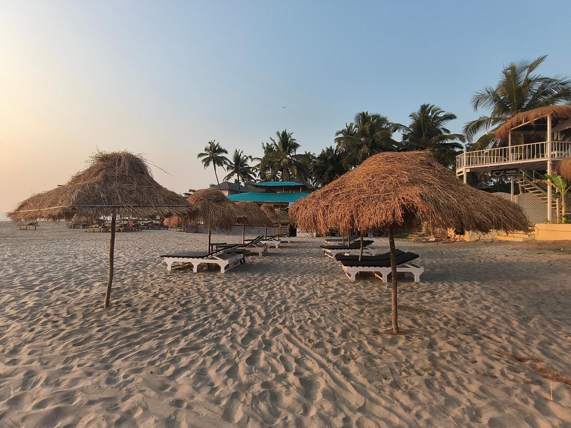 Aqua Beach Stays Ashwem มานเดรม ภายนอก รูปภาพ