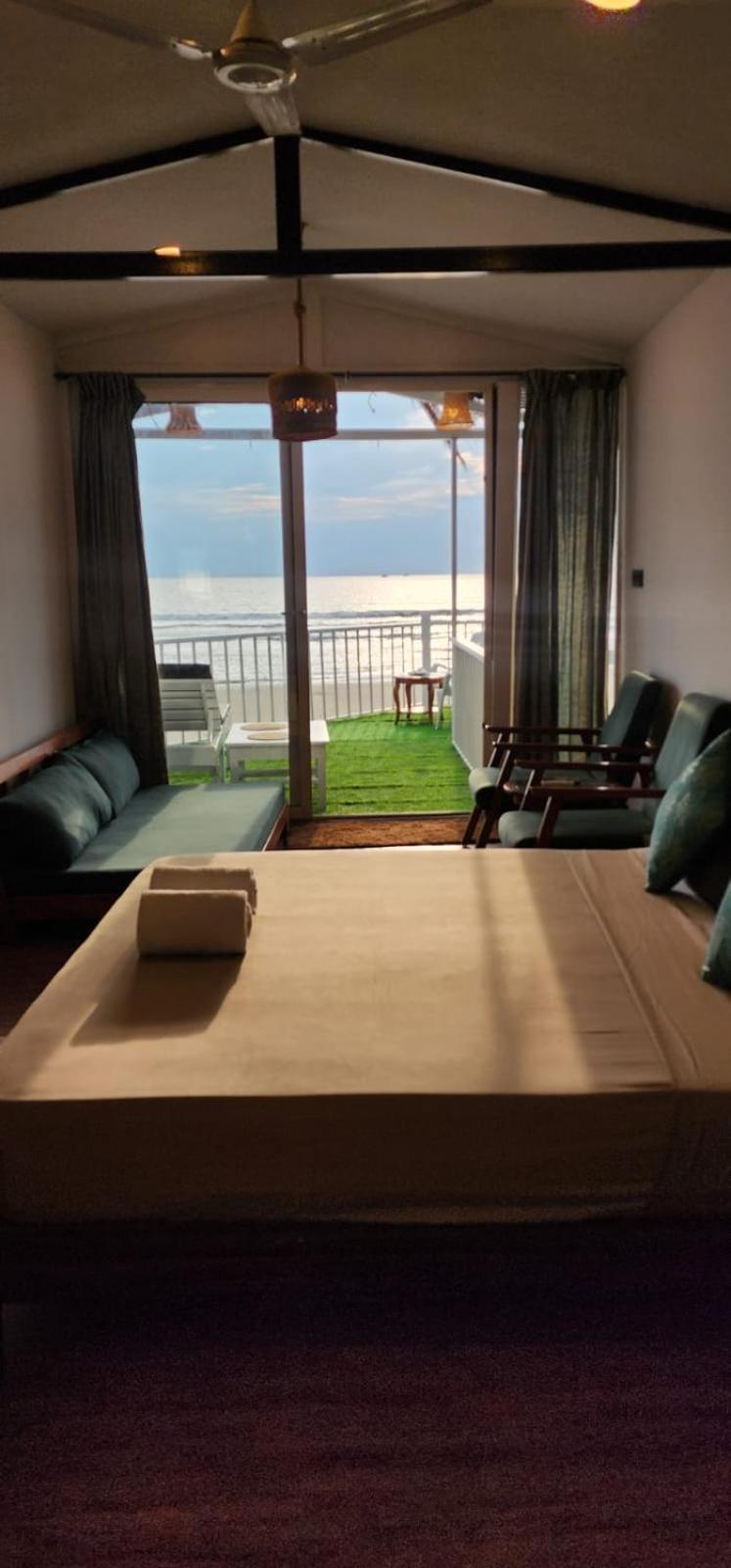 Aqua Beach Stays Ashwem มานเดรม ภายนอก รูปภาพ