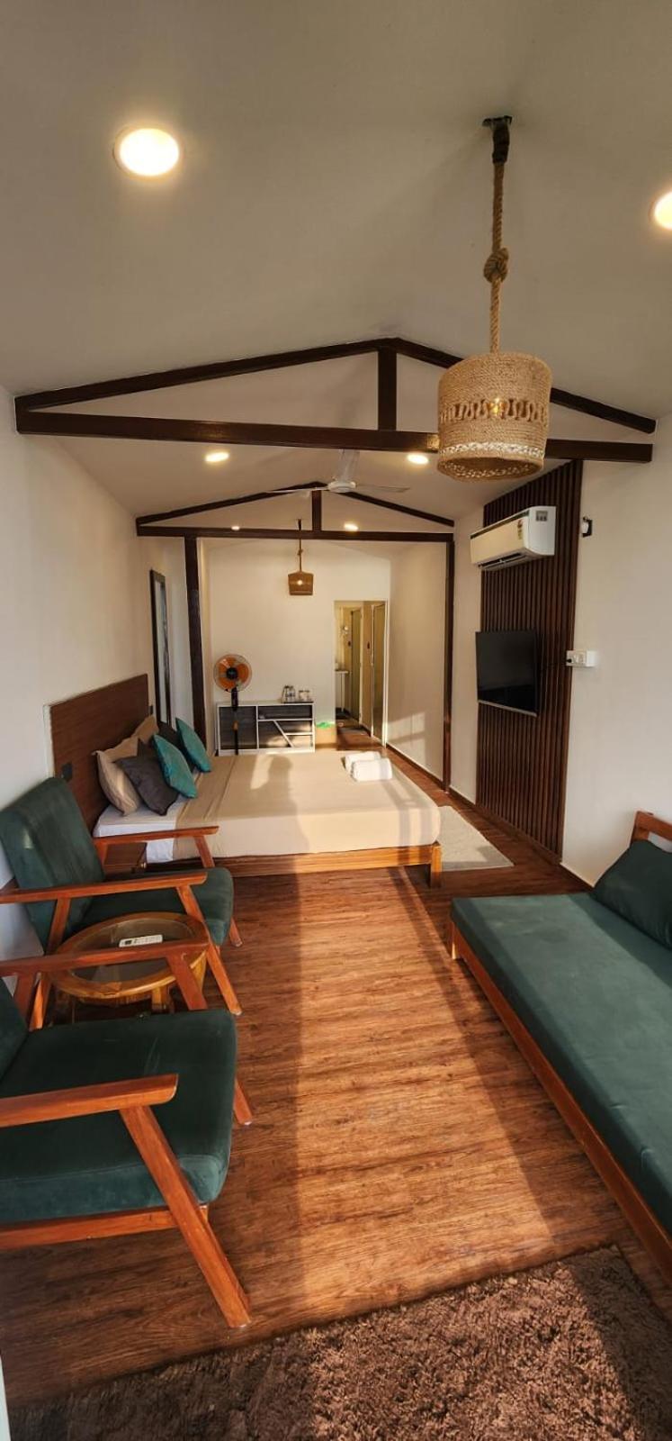 Aqua Beach Stays Ashwem มานเดรม ภายนอก รูปภาพ